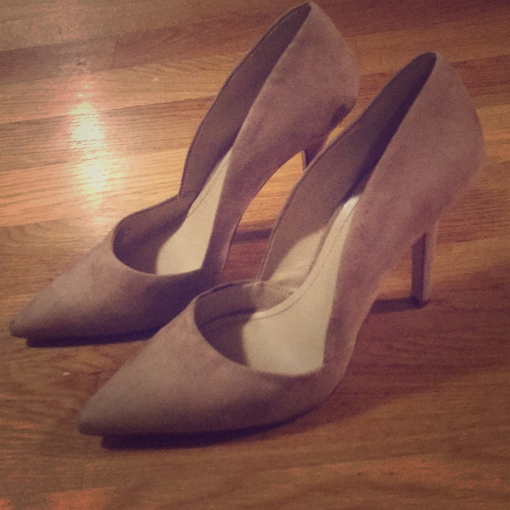 BCBG heels